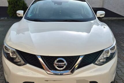 Nissan Qashqai 72.780 km 11.400 &euro; Büttelborn 64572