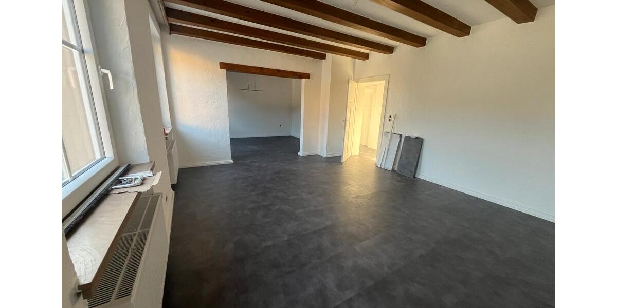 Schöne helle Duplex Wohnung in Kordel 5 zimmer