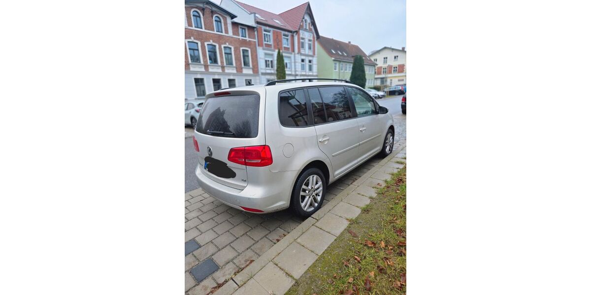 VW Touran 256.000 km 5.600 &euro; Stralsund 18437