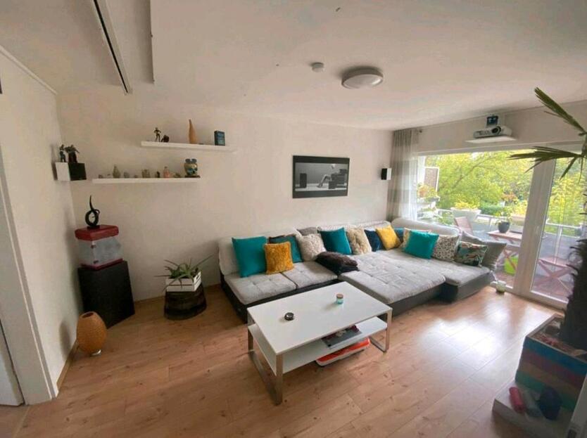 Traum Eigentum Wohnung in Duisburg Süd nähe Sechseenplatte Privat zimmer