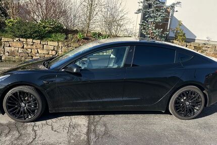 Tesla Model 3 105.700 km 22.900 &euro; Bochum 44795