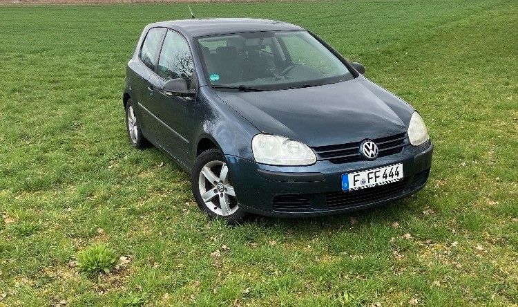 VW Golf 263.000 km 925 &euro; Frankfurt 65929