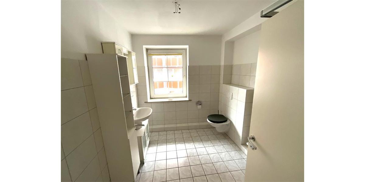 Etagenwohnung Uelzen - 3 Zimmer, 103 m&sup2;, 675&euro; | Angebot:22261690