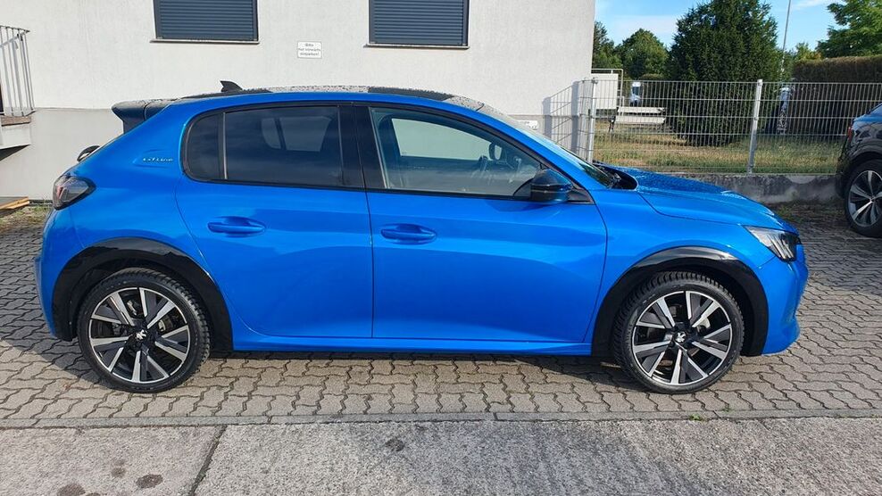 Peugeot 208 52.000 km 15.600 € Neuhofen 67141