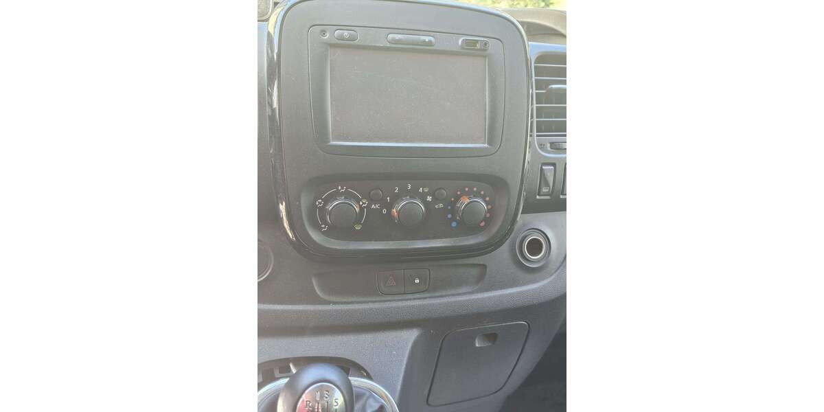 Opel Vivaro 340.000 km 9.500 &euro; Zossen 15806