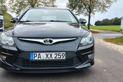 Hyundai i30 165.000 km 3.900 € Regensburg 93051