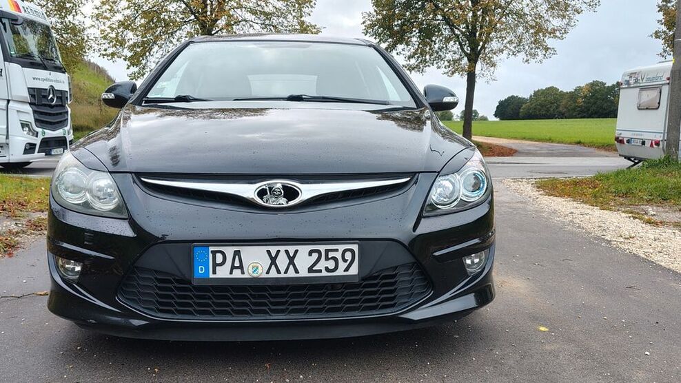 Hyundai i30 165.000 km 3.900 € Regensburg 93051