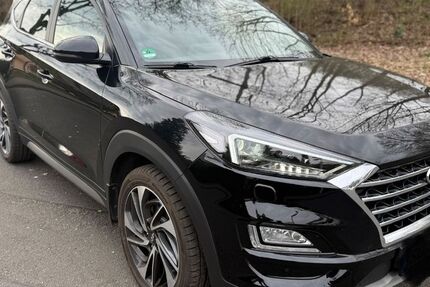 Hyundai TUCSON 84.500 km 16.999 &euro; Bonn 53127
