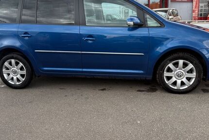 VW Touran 125.000 km 5.499 &euro; saarlouis 66740