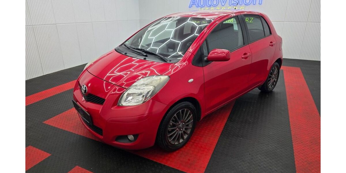 Toyota Yaris 99.000 km 4.450 &euro; Osterode am Harz 37520