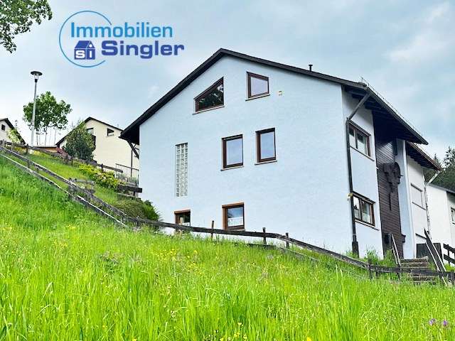 Haus zum Kaufen in Schönwald im Schwarzwald 260.000 € 106 m²