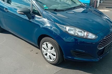 Ford Fiesta 227.000 km 2.499 &euro; Laubach 35321