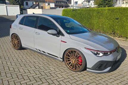 VW Golf 24.900 km 33.900 &euro; Eschweiler 52249