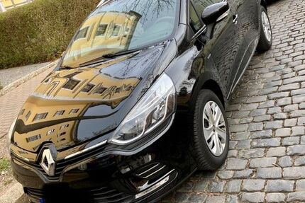 Renault Clio 128.000 km 5.700 &euro; Senzig 15712