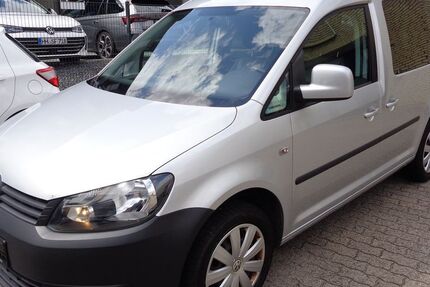 VW Caddy 143.060 km 7.500 € Hamburg 22399