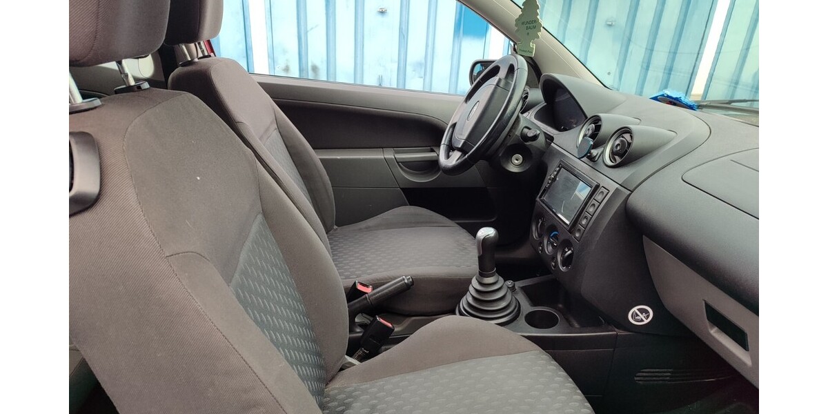 Ford Fiesta 230.000 km 1.500 &euro; Dresden 01067