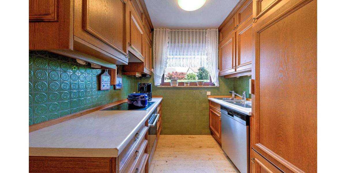 Großzügiges Eckhaus mit viel Platz, Garten und Potenzial 6 zimmer