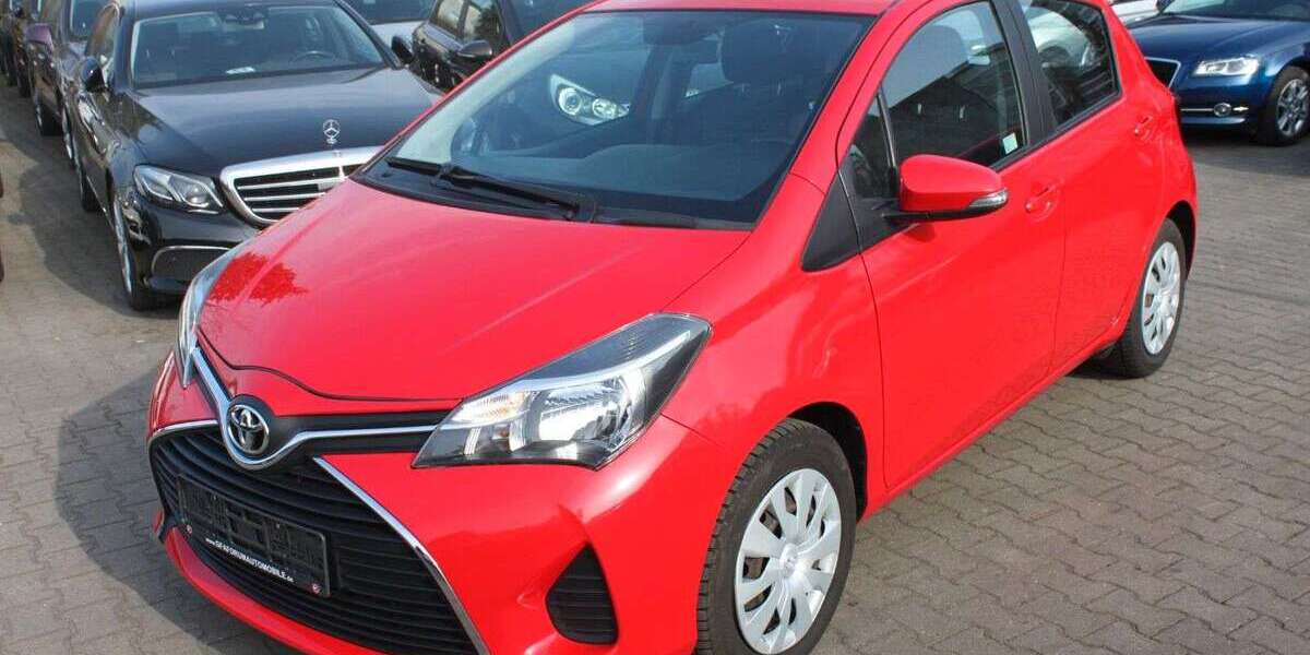 Toyota Yaris 49.000 km 8.900 &euro; Berlin 12057