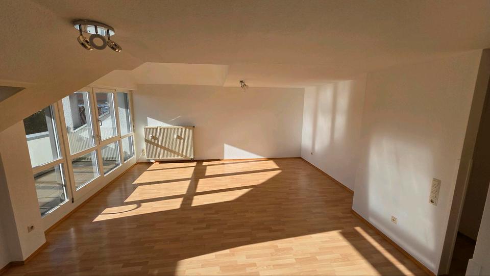Helle 3,5 Zi Mietwohnung Laupheim DG inkl. Balkon + TG Stellplatz 3.5 zimmer