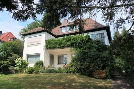 Traumhafte Lage zum Leben und Arbeiten: 6 ZKB mit Balkon in Kassel-Bad WilhelmshöheMulang
