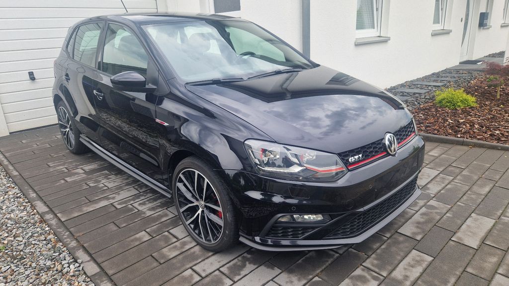 VW Polo 199.327 km 8.400 &euro; Elbe 38274