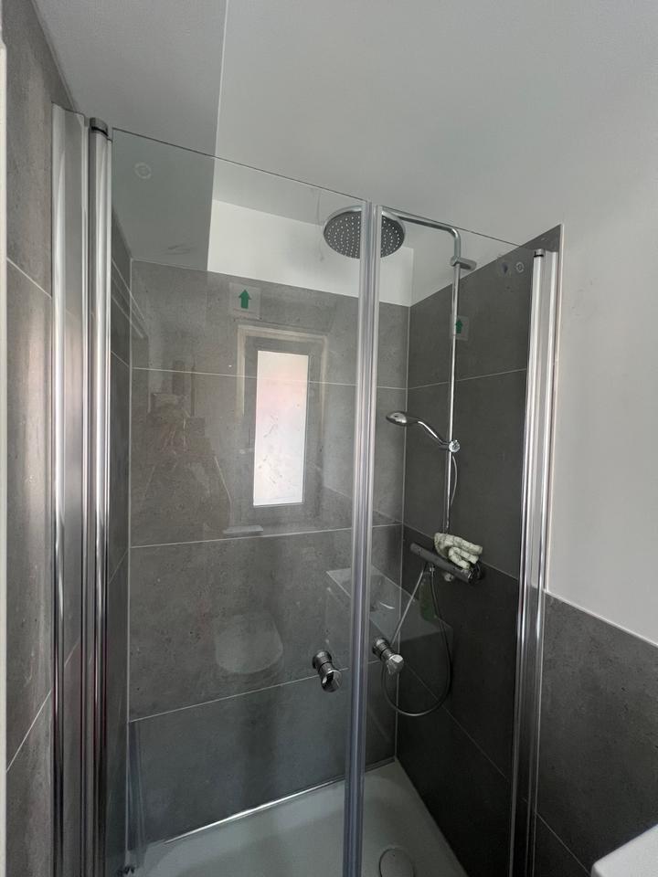 Renovierte topmoderne 1 Zimmer Wohnung zimmer