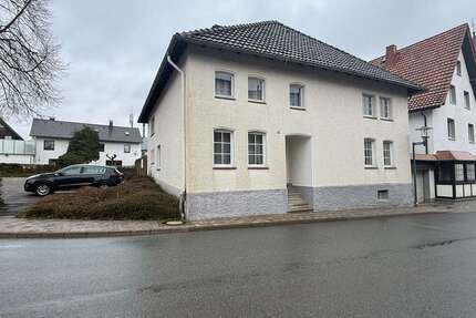 Haus Bad Driburg - 10 Zimmer, 220 m&sup2;, 99.990&euro; | Angebot:26182228