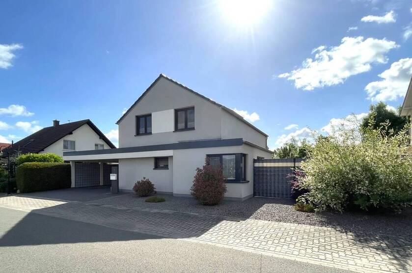 Energieeffizientes Einfamilienhaus mit Baujahr 2015 und 132 m² Wohnfläche am Waldesrand in Roitzsch