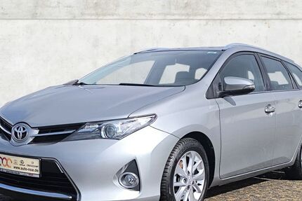 Toyota Auris 137.364 km 8.900 &euro; Schwerin 19057