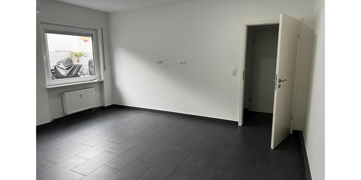 Erdgeschoßwohnung Karlsruhe Knielingen - 2 Zimmer, 80 m&sup2;, 1.400&euro; | Angebot:25870572