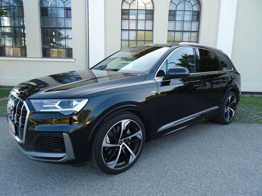 Audi Q7 100.000 km 49.950 € München 81249