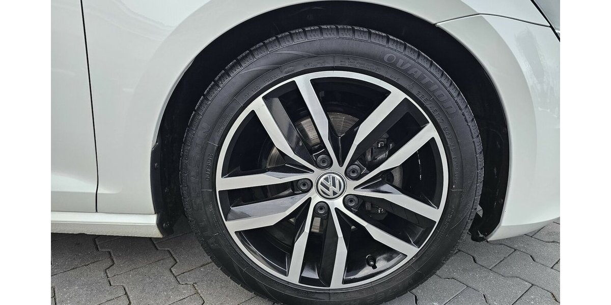 VW Golf VII 1.4 TSI Highline ALCANTARA BI XENON 129.800 km 12.990 &euro; Löhne 32584