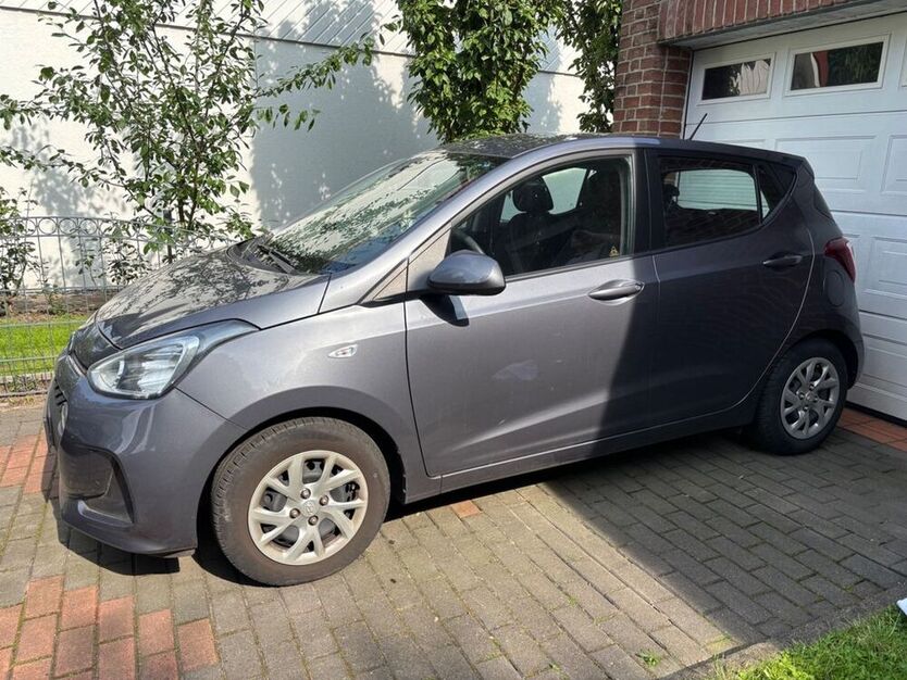 i10