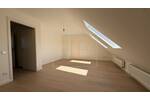 Frisch saniertes Reihenmittelhaus mit 6 Zimmern, Balkon und Einzelgarage zu vermieten - Reihenmittelhaus Rellingen | Angebot:26346609