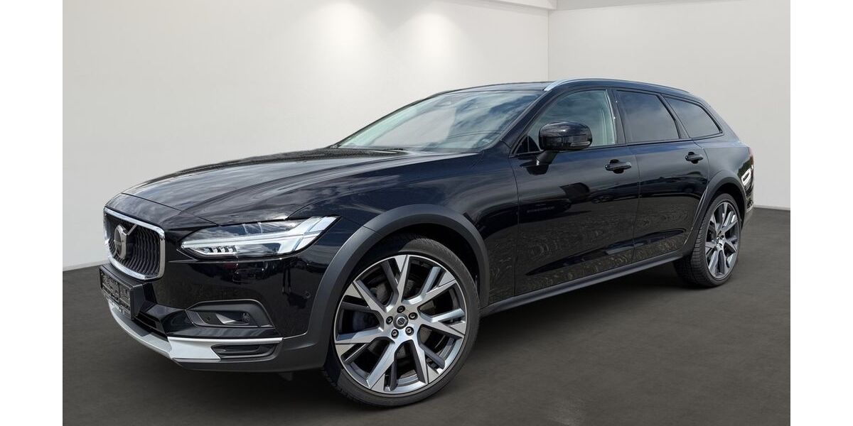 Volvo V90 Cross Country 55.000 km 42.990 &euro; Dillenburg 35684