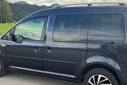 VW Caddy 54.000 km 18.999 &euro; Halblech 87642