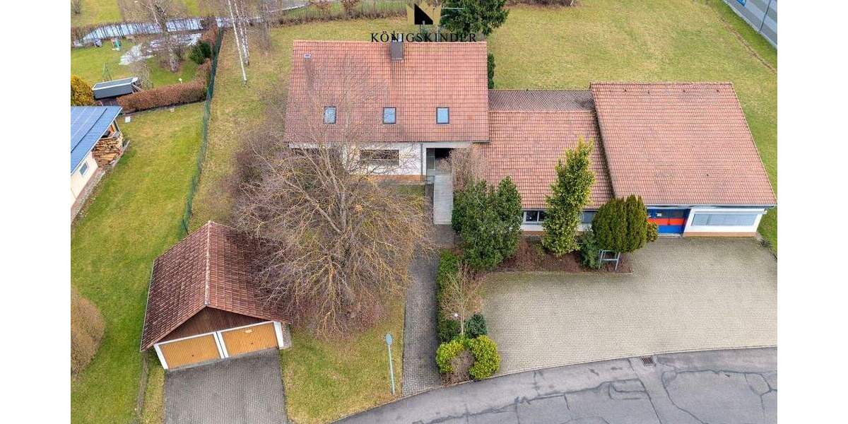 Einfamilienhaus Schramberg Waldmössingen - 7 Zimmer, 196 m&sup2;, 780.000&euro; | Angebot:25772272