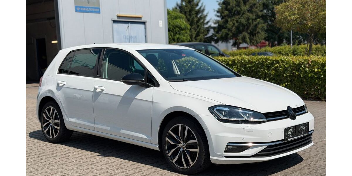 VW Golf 123.522 km 11.990 &euro; Alsdorf 52477