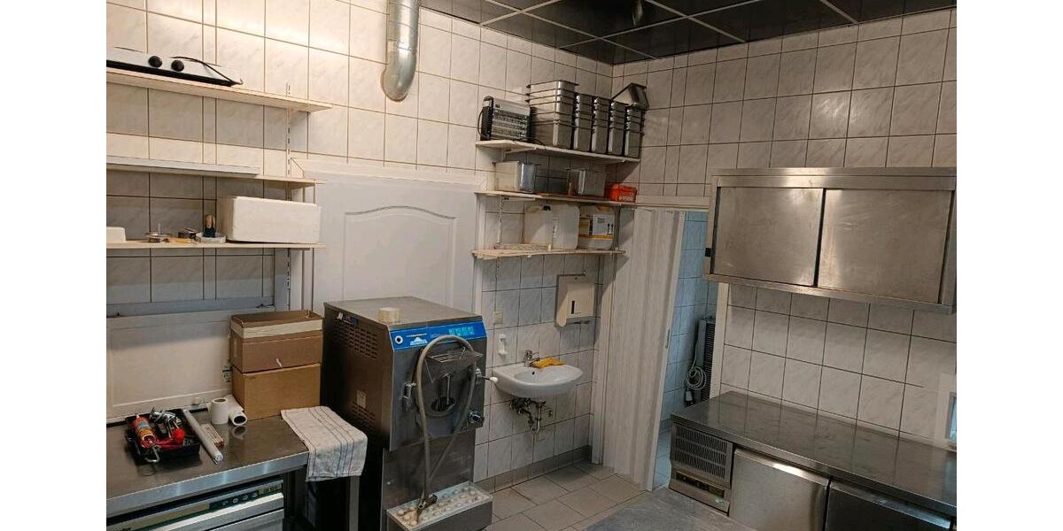 Einfamilienhaus Zeitz - 8 Zimmer, 450 m&sup2;, 500.000&euro; | Angebot:25901092
