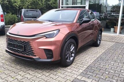 Lexus LBX