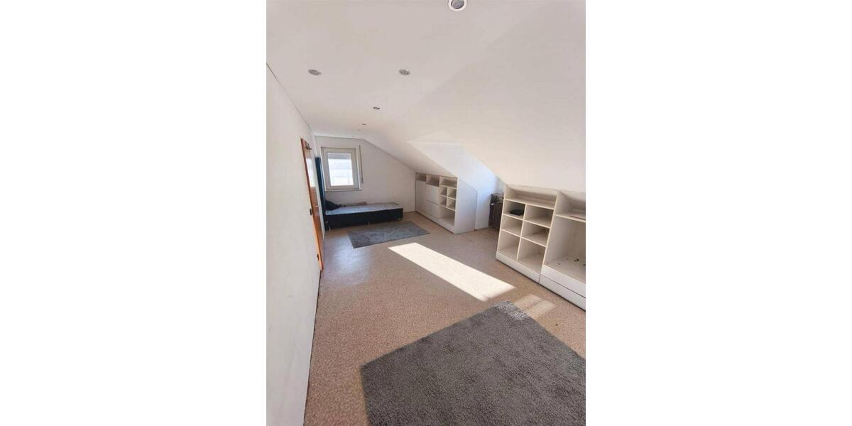 Reihenhaus Zirndorf - 6 Zimmer, 144 m&sup2;, 550.000&euro; | Angebot:27209548