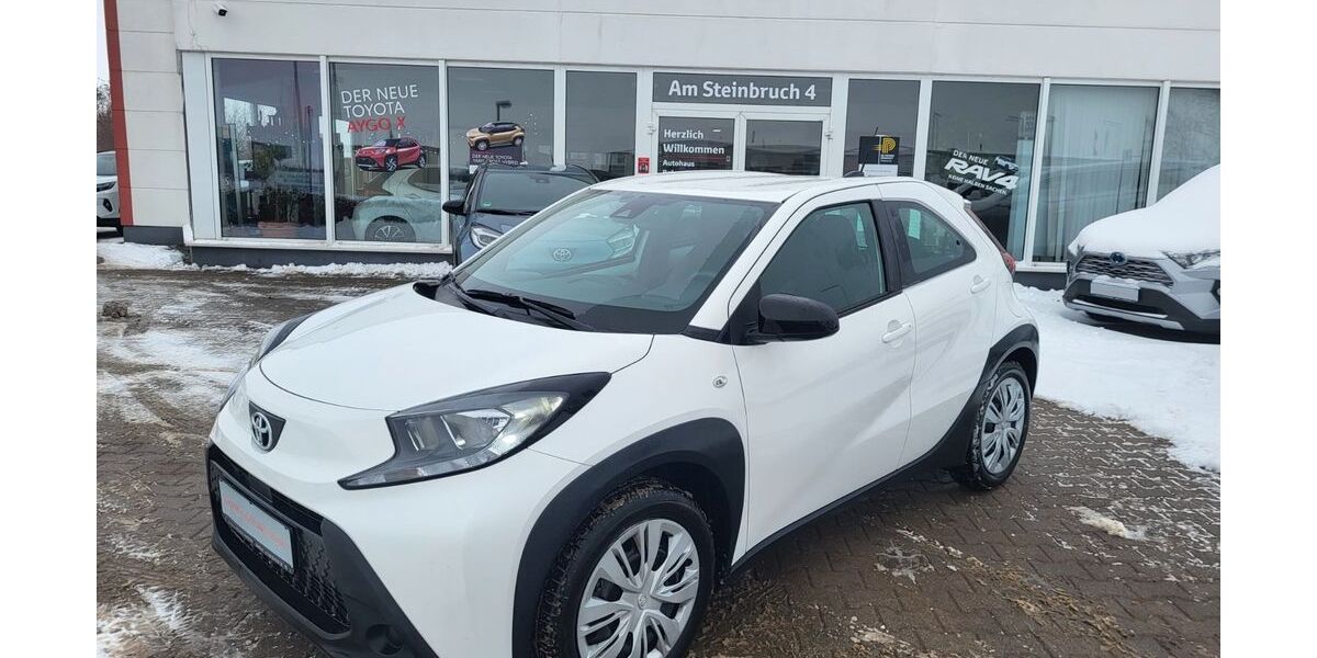 Toyota Aygo (X) 7.725 km 14.390 &euro; Staßfurt 39418