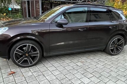 Porsche Cayenne 39.000 km 84.900 € Leipzig 04107