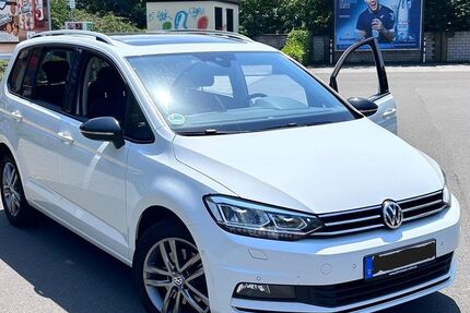 VW Touran 110.482 km 20.700 &euro; Dudenhofen 67373