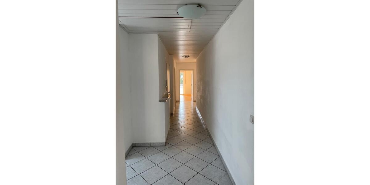 Dachgeschoßwohnung Ingolstadt Münchener Straße - 4 Zimmer, 122 m&sup2;, 1.190&euro; | Angebot:25440117