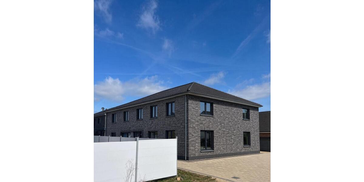 Doppelhaushälfte Soltau - 5.5 Zimmer, 155 m&sup2;, 1.500&euro; | Angebot:26302723