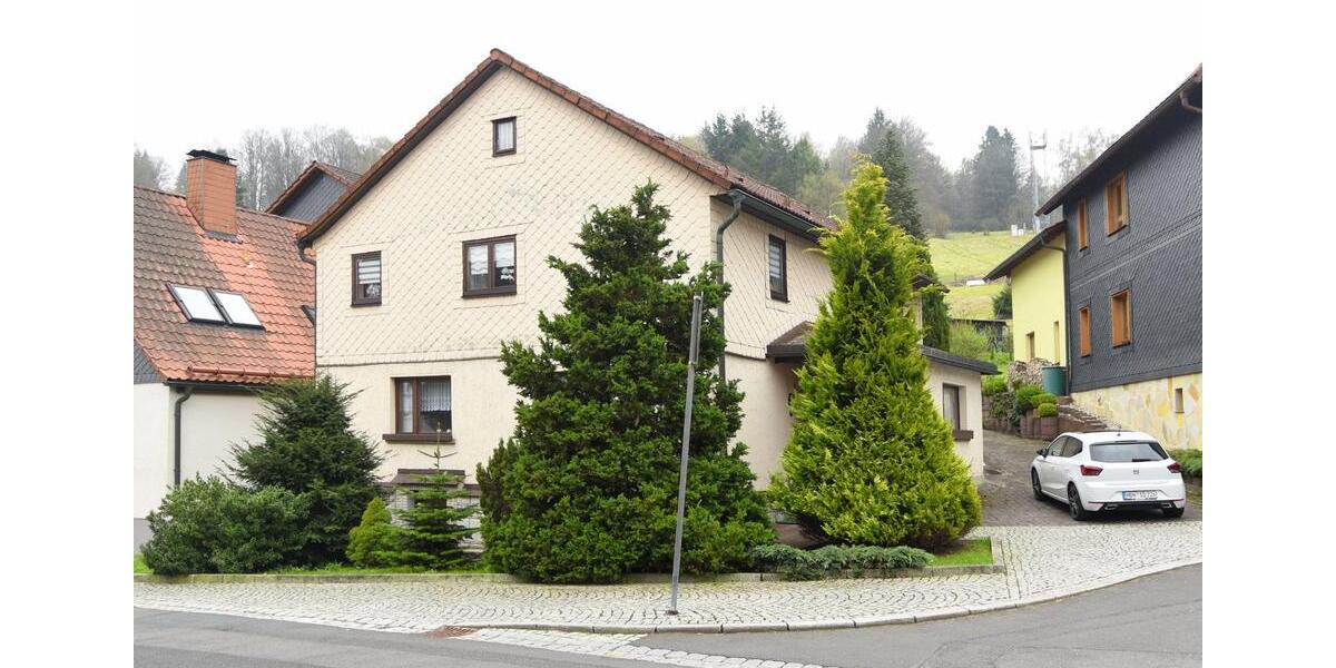 Mehrfamilienhaus, Wohnhaus Schleusingen - 8 Zimmer, 170 m&sup2;, 189.000&euro; | Angebot:26396982