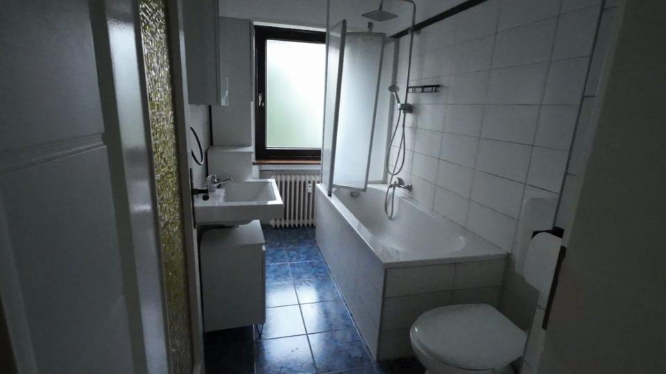 Erdgeschoßwohnung Frankenberg (Eder) - 4 Zimmer, 125 m&sup2;, 999&euro; | Angebot:26410135