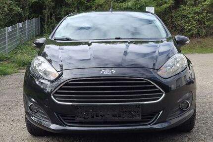 Ford Fiesta 207.256 km 4.000 &euro; Kuchen 73329