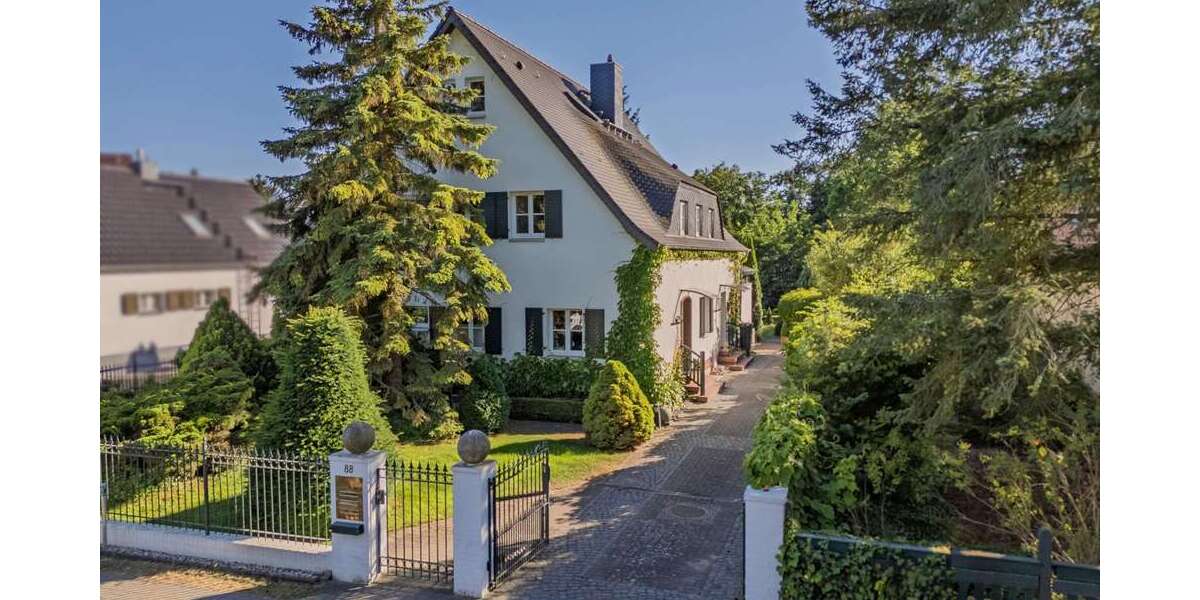 Haus zum Kaufen in Stahnsdorf 1.450.000 € 307 m² 8 zimmer